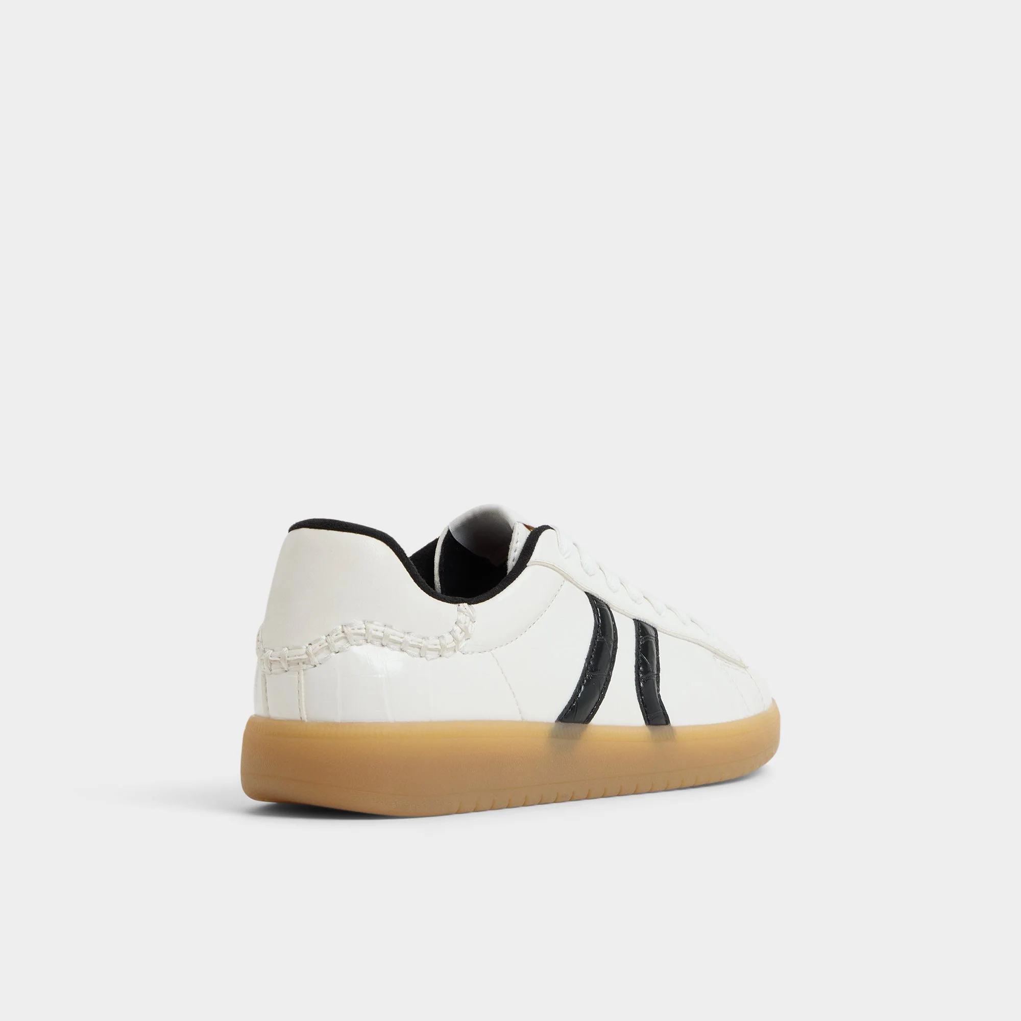 Chicsneaker2 2 Chicsneaker2