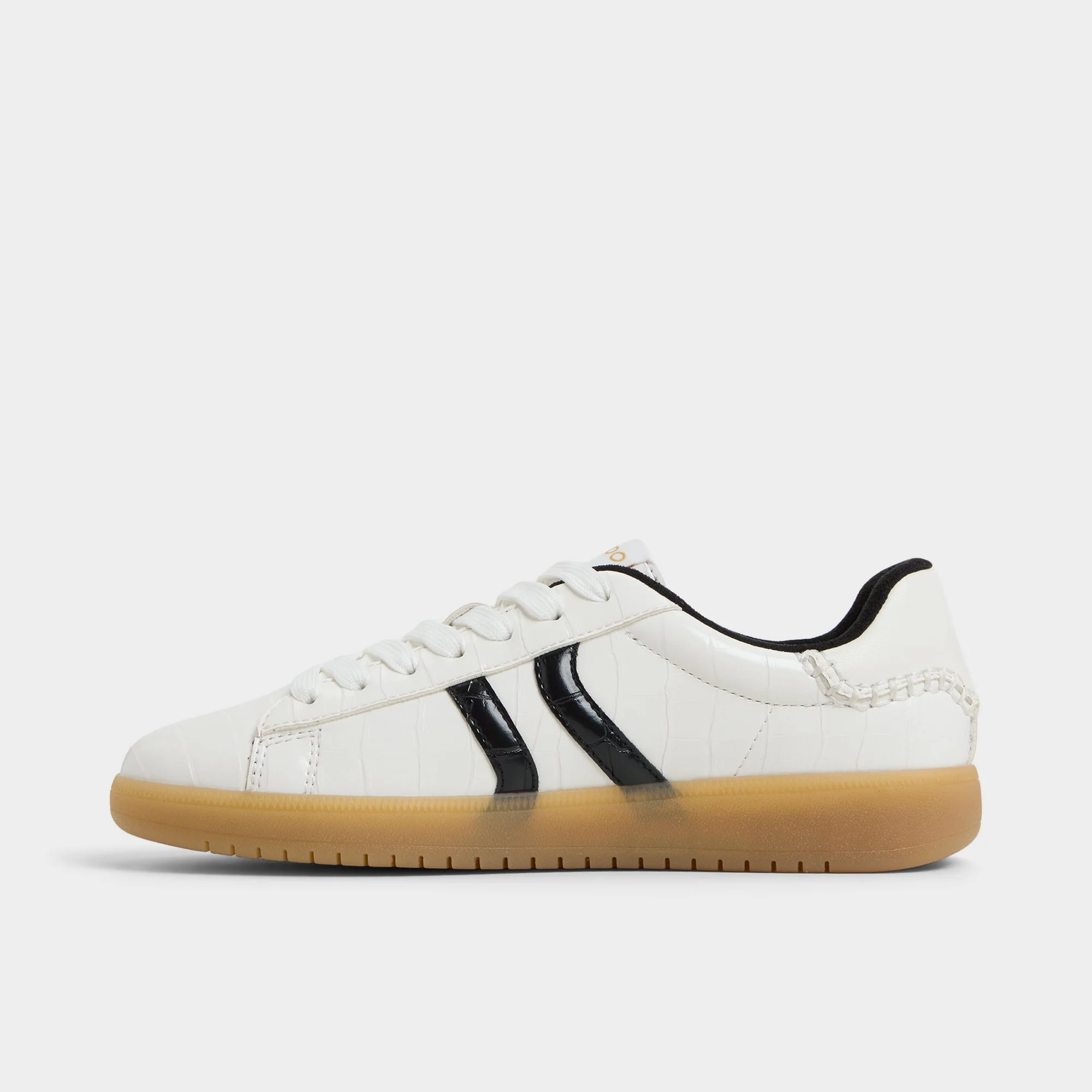 Chicsneaker2 3 Chicsneaker2