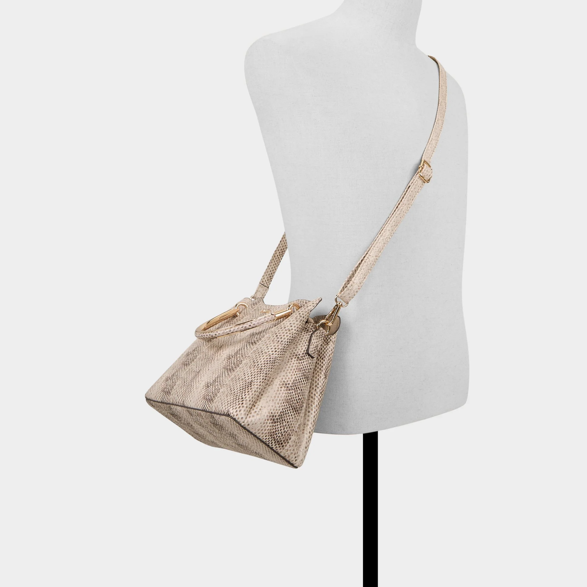 Arrayanaa 4 Arrayanaa