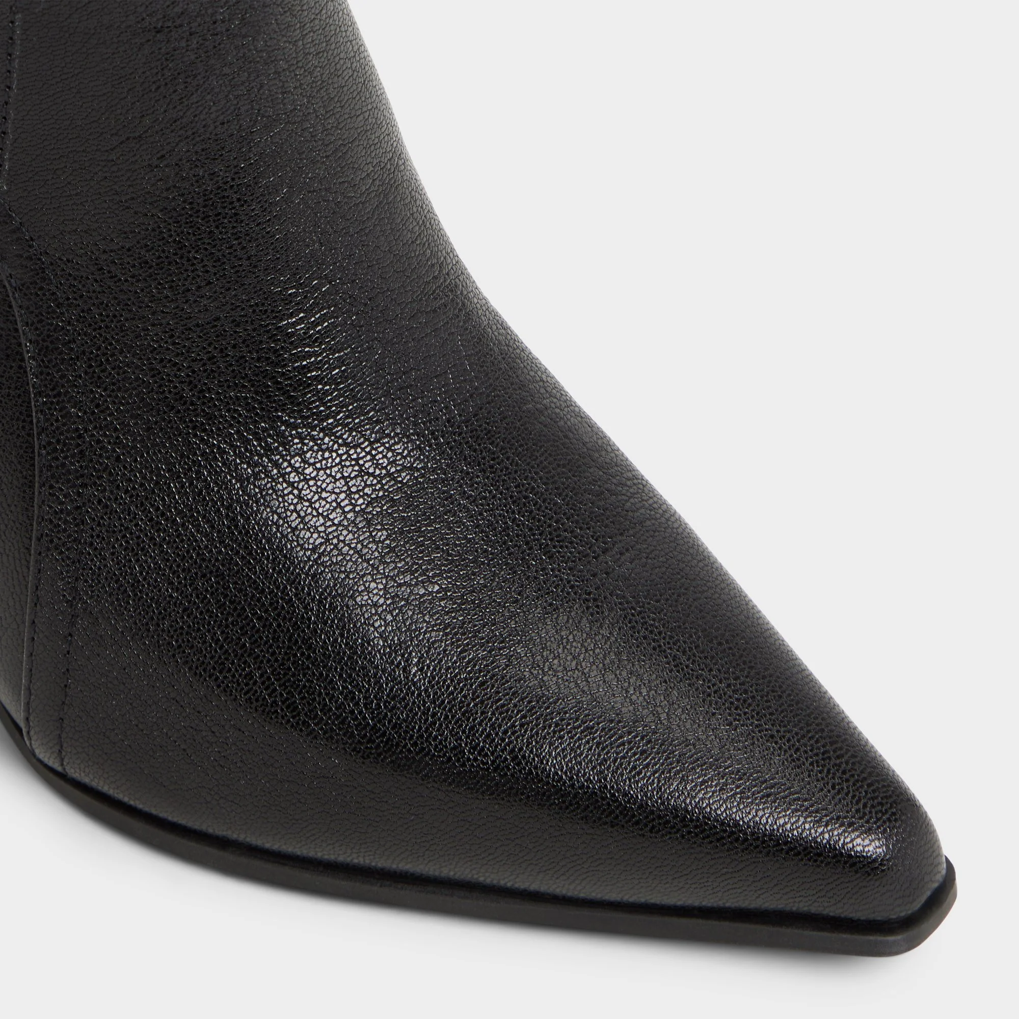 Saddle 5 Saddle